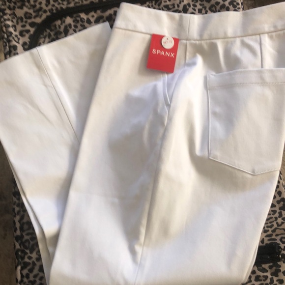NWT SPANX Classic White Kick Flare Pants - Picture 2 of 7